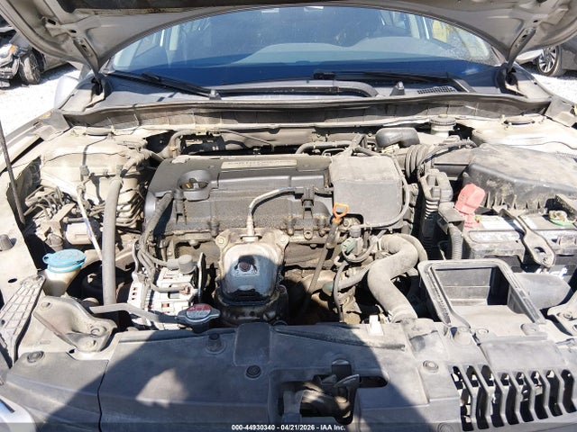 44930340 :رقم المزاد ، 1HGCR2F36FA044105 vin ، 2015 Honda Accord Lx مزاد بيع