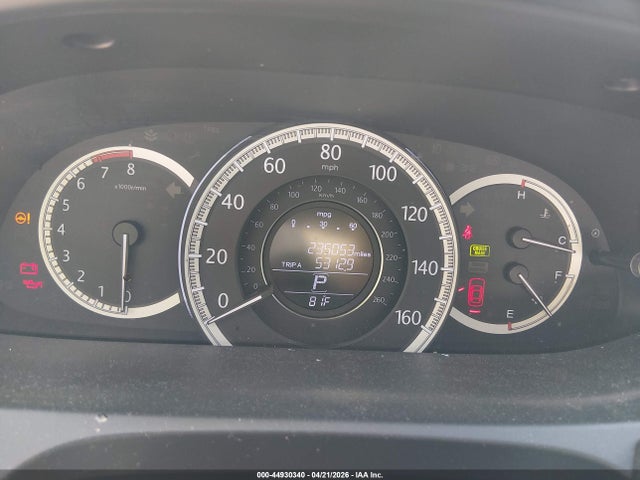 44930340 :رقم المزاد ، 1HGCR2F36FA044105 vin ، 2015 Honda Accord Lx مزاد بيع