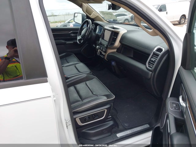 2020 Ram 1500 Laramie  4x4 5'7 Box მანქანა იყიდება აუქციონზე, vin: 1C6SRFJT8LN361808, აუქციონის ნომერი: 44930344