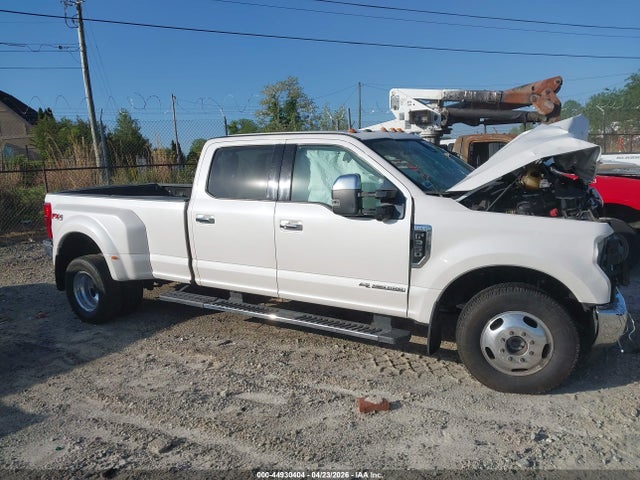 1FT8W3DTXJEC52124 Ford F-350 Lariat