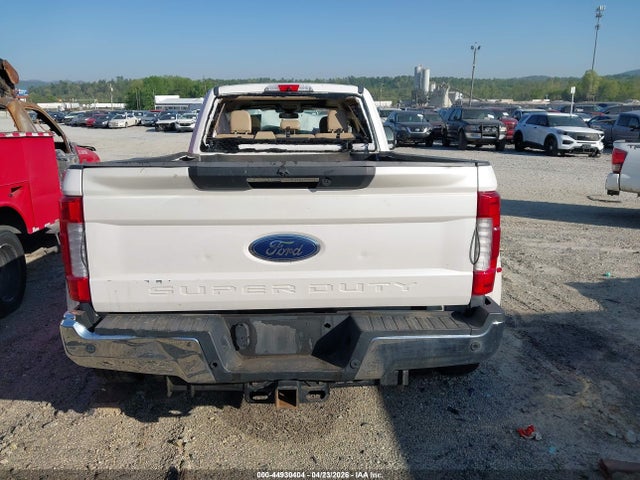 1FT8W3DTXJEC52124 Ford F-350 Lariat