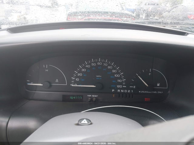 44930624 :رقم المزاد ، 2B4FP25B5WR705934 vin ، 1998 Dodge Caravan مزاد بيع