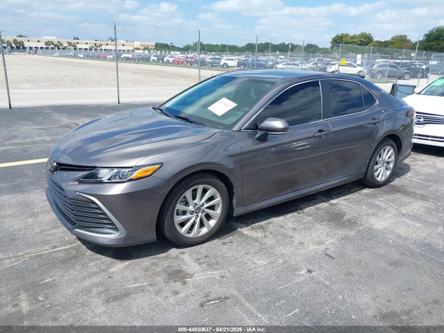 44930637 :رقم المزاد ، 4T1C11AK9RU856317 vin ، 2024 Toyota Camry Le مزاد بيع
