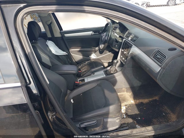 44930639 :رقم المزاد ، 1VWBH7A34CC052380 vin ، 2012 Volkswagen Passat 2.5l Se مزاد بيع