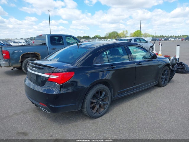 1C3CCBCG3EN186706 Chrysler 200 Limited