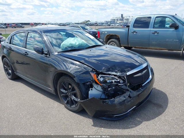 1C3CCBCG3EN186706 Chrysler 200 Limited