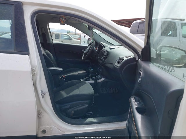 3C4NJCAB0JT263372 auction archive image