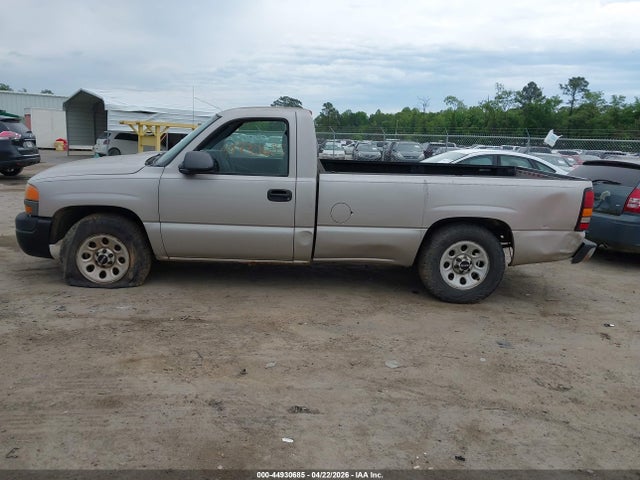 44930685 :رقم المزاد ، 1GTEC14V65E174495 vin ، 2005 Gmc Sierra 1500 Work Truck مزاد بيع