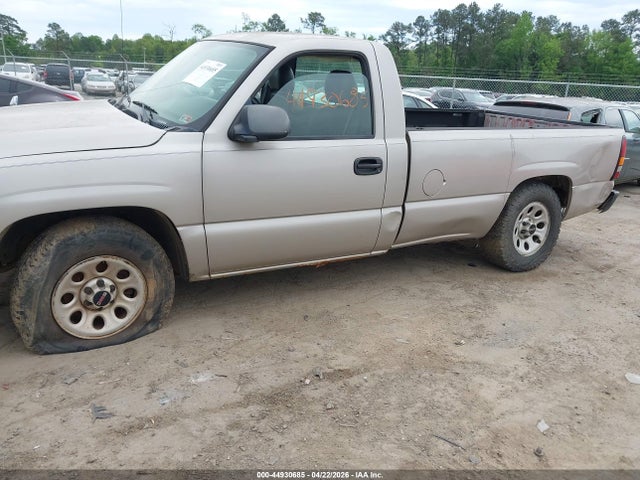 44930685 :رقم المزاد ، 1GTEC14V65E174495 vin ، 2005 Gmc Sierra 1500 Work Truck مزاد بيع