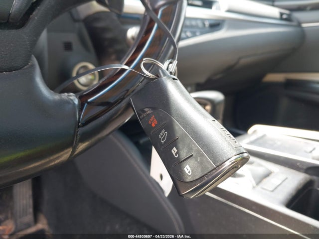Продажа на аукционе авто 2021 Lexus Es 250, vin: 58AD11D18MU001620, номер лота: 44930697