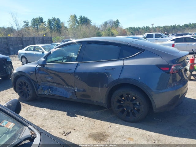 Auction sale of the 2022 Tesla Model Y Long Range Dual Motor All-wheel Drive, vin: 7SAYGDEE5NA009067, lot number: 44930709