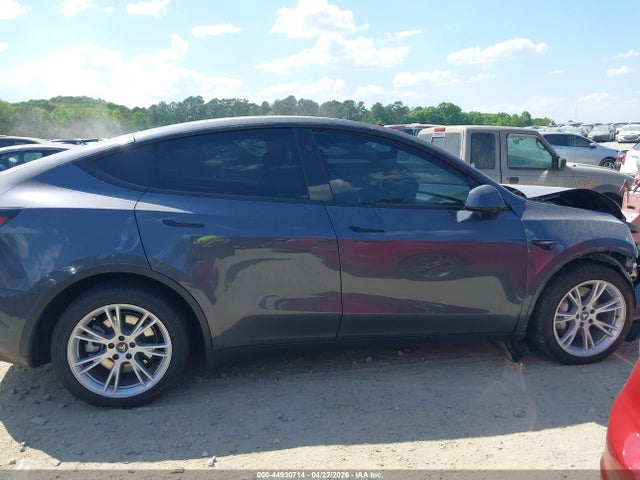 Продажа на аукционе авто 2024 Tesla Model Y Long Range Dual Motor All-wheel Drive, vin: 7SAYGDEE5RA217441, номер лота: 44930714