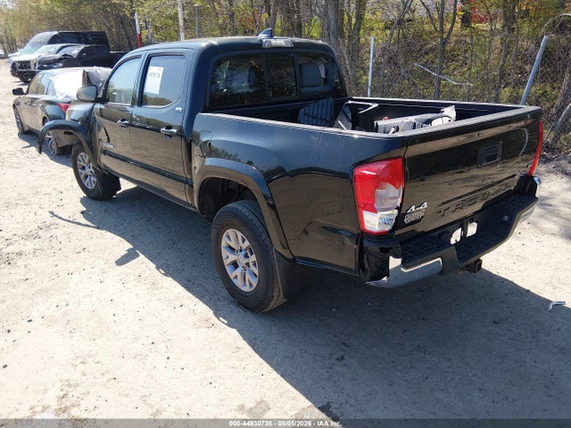 Продажа на аукционе авто 2017 Toyota Tacoma Sr5 V6, vin: 3TMCZ5AN8HM104870, номер лота: 44930738