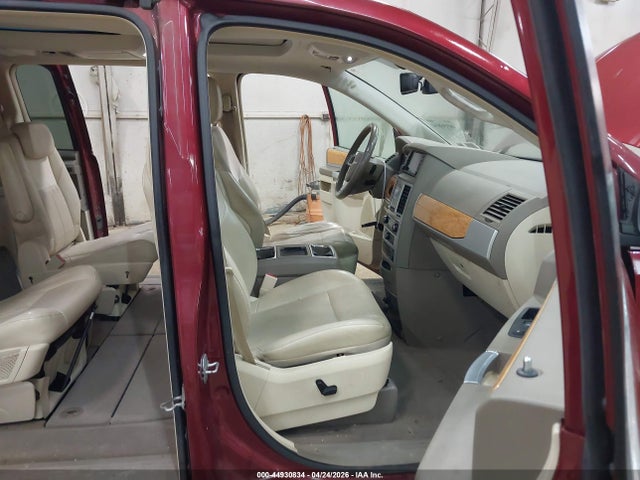Продажа на аукционе авто 2010 Chrysler Town & Country New Limited, vin: 2A4RR7DX7AR392327, номер лота: 44930834