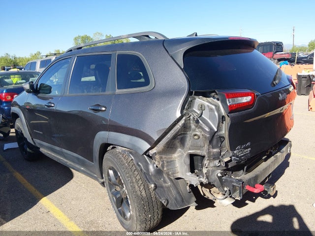 2018 Jeep Cherokee Trailhawk 4x4 მანქანა იყიდება აუქციონზე, vin: 1C4PJMBB1JD561318, აუქციონის ნომერი: 44930898