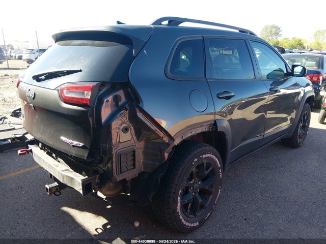 2018 Jeep Cherokee Trailhawk 4x4 მანქანა იყიდება აუქციონზე, vin: 1C4PJMBB1JD561318, აუქციონის ნომერი: 44930898