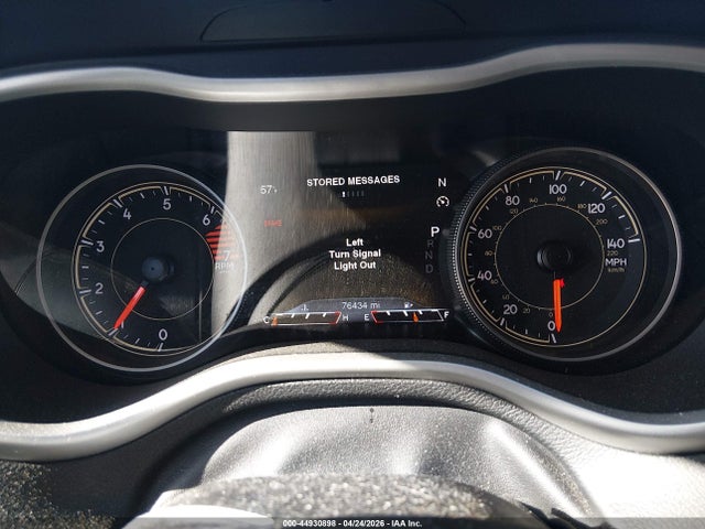 2018 Jeep Cherokee Trailhawk 4x4 მანქანა იყიდება აუქციონზე, vin: 1C4PJMBB1JD561318, აუქციონის ნომერი: 44930898