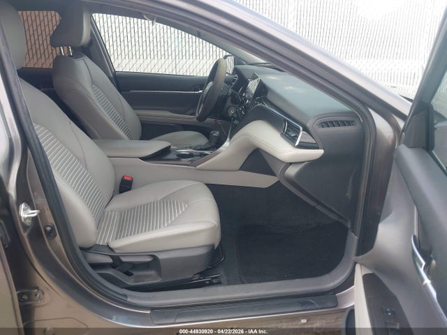 44930920 :رقم المزاد ، 4T1G11AK3NU672129 vin ، 2022 Toyota Camry Se مزاد بيع