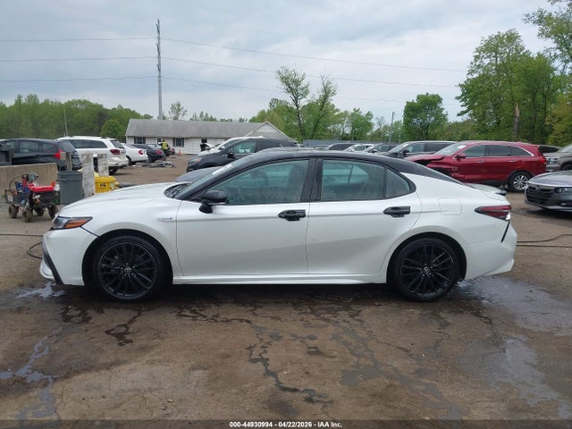 Продажа на аукционе авто 2021 Toyota Camry Xse Hybrid, vin: 4T1K31AK3MU022140, номер лота: 44930994