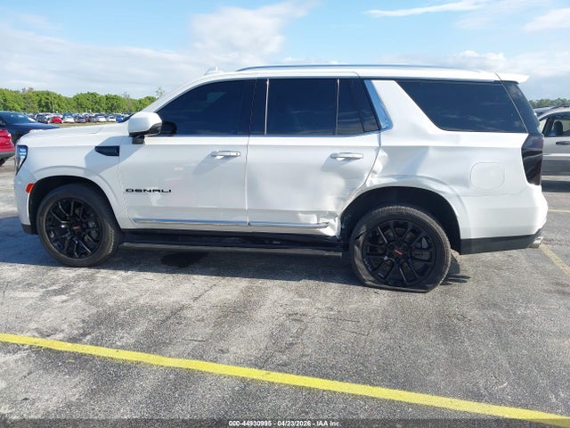 1GKS1DKL9NR259386 GMC Yukon 2wd Denali