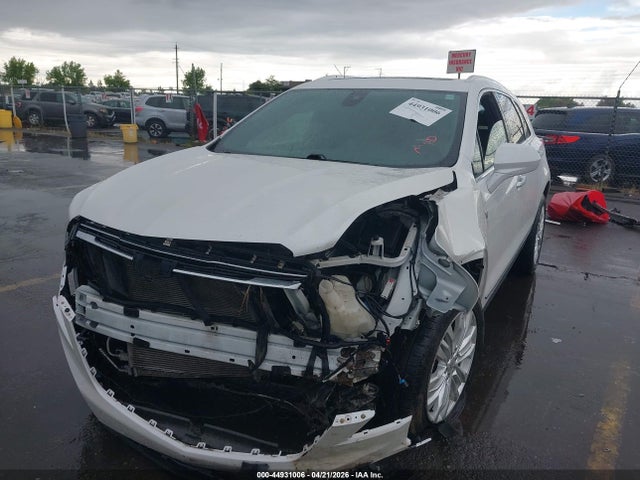 1GYKNFRS4JZ181774 Cadillac Xt5 Premium Luxury