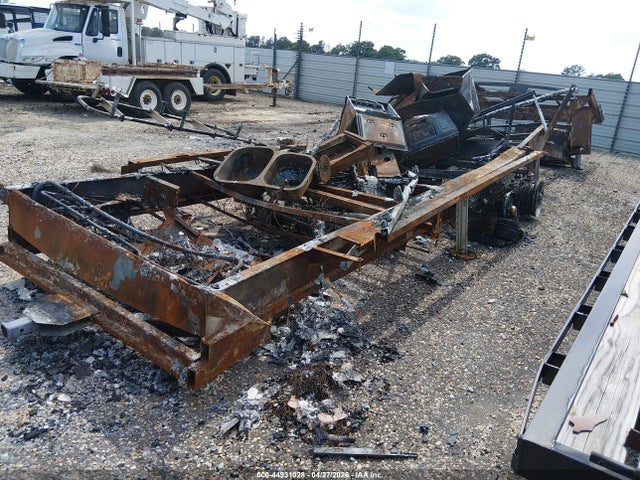 44931028 :رقم المزاد ، 4X4FCMP29L6010991 vin ، 2020 Palomino 5th Wheel مزاد بيع