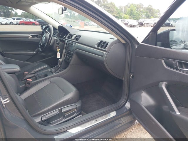 Продажа на аукционе авто 2018 Volkswagen Passat 2.0t R-line/2.0t S, vin: 1VWAA7A33JC012899, номер лота: 44931092