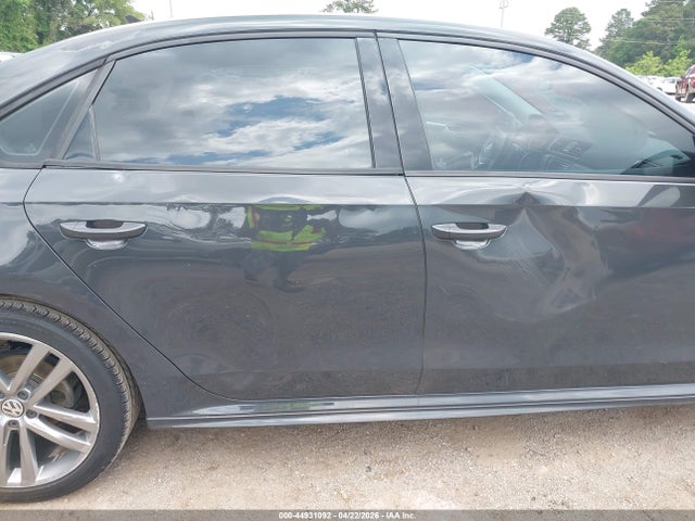 Продажа на аукционе авто 2018 Volkswagen Passat 2.0t R-line/2.0t S, vin: 1VWAA7A33JC012899, номер лота: 44931092