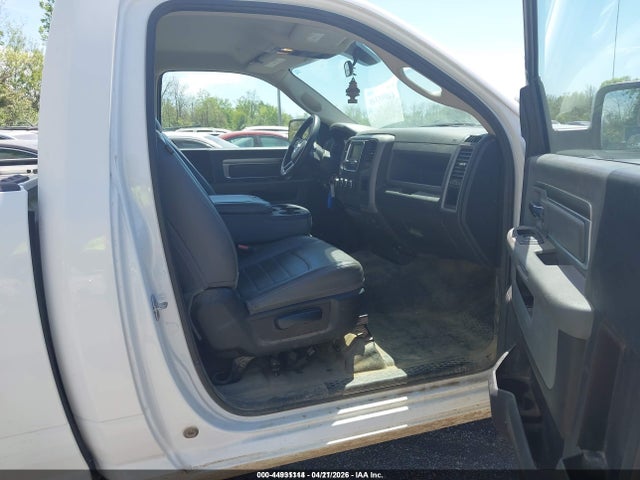 Продаж на аукціоні авто 2019 Ram 1500 Classic Tradesman  4x2 6'4 Box, vin: 3C6JR6AG1KG504684, номер лоту: 44931114