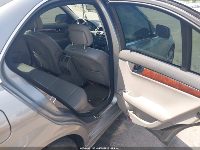 2008 Mercedes-benz C 300 Luxury 4matic/sport 4matic მანქანა იყიდება აუქციონზე, vin: WDDGF81X58F105204, აუქციონის ნომერი: 44931115