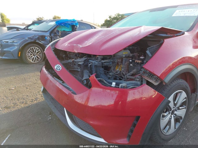 KNDCB3LCXH5100961 KIA NIRO FE