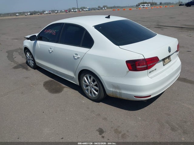 3VWD17AJ3FM258871 Volkswagen Jetta 1.8t Se