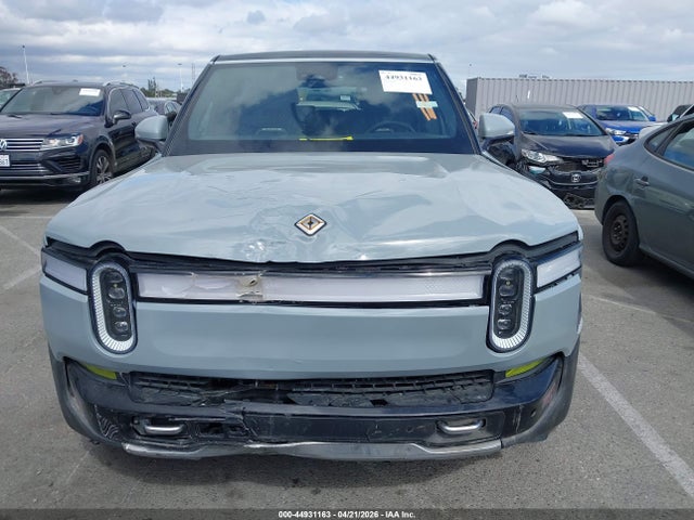 7PDSGABA0PN019590 Rivian R1s Adventure