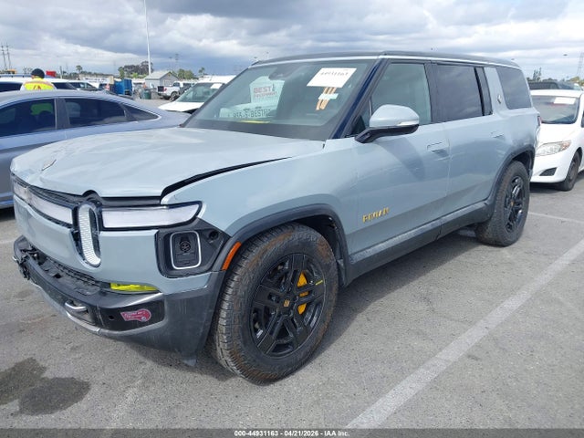 7PDSGABA0PN019590 Rivian R1s Adventure