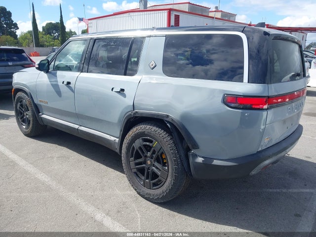 7PDSGABA0PN019590 Rivian R1s Adventure