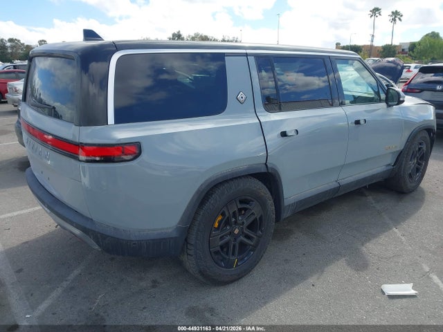 7PDSGABA0PN019590 Rivian R1s Adventure