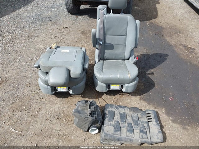 44931192 :رقم المزاد ، 2D8HN54X78R686176 vin ، 2008 Dodge Grand Caravan Sxt مزاد بيع