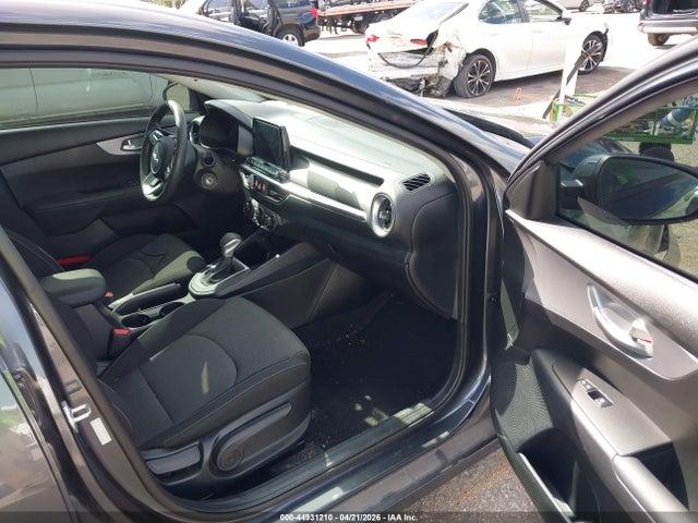 Продажа на аукционе авто 2023 Kia Forte Lxs, vin: 3KPF24AD2PE640418, номер лота: 44931210