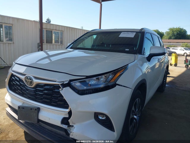 Toyota Highlander Xle 2020 5TDHZRAH6LS501526 Image 2