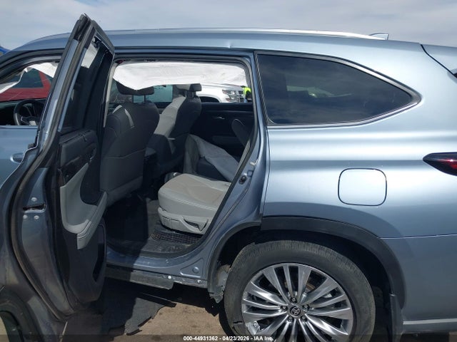 5TDEBRCH7RS143074 Toyota Highlander Hybrid Platinum