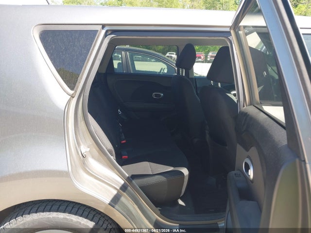 2014 Kia Soul მანქანა იყიდება აუქციონზე, vin: KNDJN2A21E7045092, აუქციონის ნომერი: 44931367