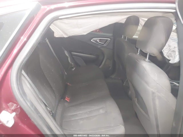 Продажа на аукционе авто 2015 Chrysler 200 Limited, vin: 1C3CCCAB1FN621690, номер лота: 44931402