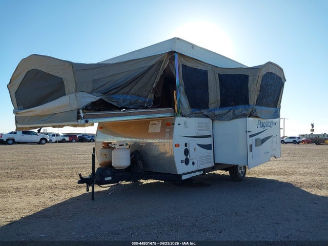 44931475 :رقم المزاد ، 4X4CFSU15DD169269 vin ، 2013 Flagstaff High Wall Popup Trailer مزاد بيع