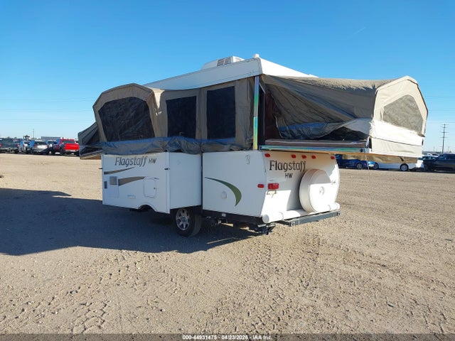 44931475 :رقم المزاد ، 4X4CFSU15DD169269 vin ، 2013 Flagstaff High Wall Popup Trailer مزاد بيع