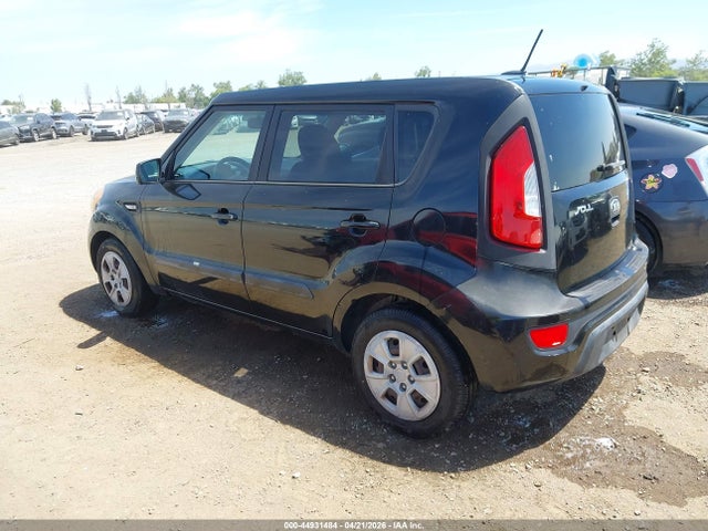 2013 Kia Soul მანქანა იყიდება აუქციონზე, vin: KNDJT2A59D7633739, აუქციონის ნომერი: 44931484