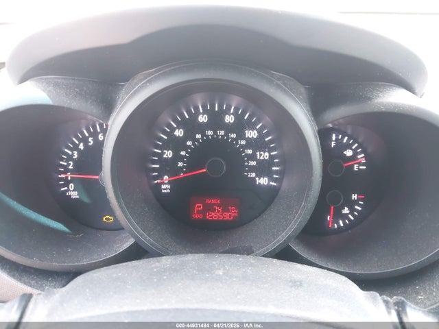 2013 Kia Soul მანქანა იყიდება აუქციონზე, vin: KNDJT2A59D7633739, აუქციონის ნომერი: 44931484