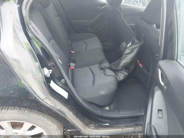 44931489 :رقم المزاد ، 3MZBM1U79FM179796 vin ، 2015 Mazda Mazda3 I Sport مزاد بيع