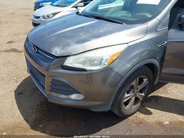 1FMCU0GX0EUA77614 Ford ESCAPE SE
