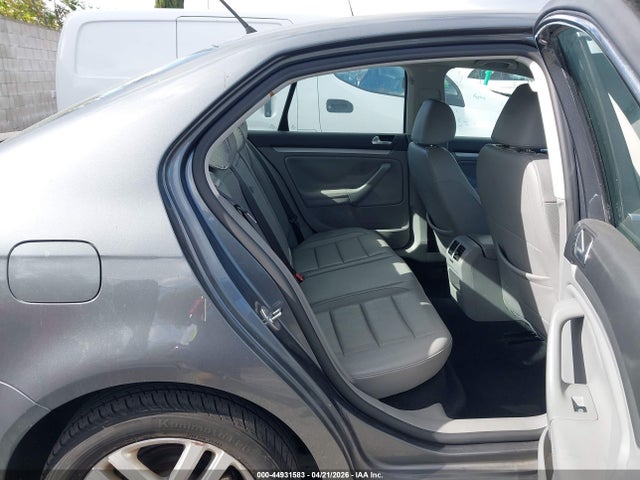 44931583 :رقم المزاد ، 3VWEG71K57M190957 vin ، 2007 Volkswagen Jetta Wolfsburg Edition مزاد بيع