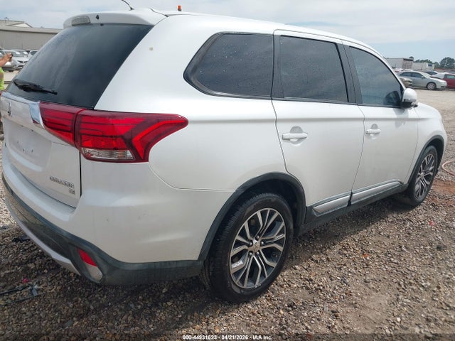 Продаж на аукціоні авто 2016 Mitsubishi Outlander Se, vin: JA4AD3A34GZ016379, номер лоту: 44931623